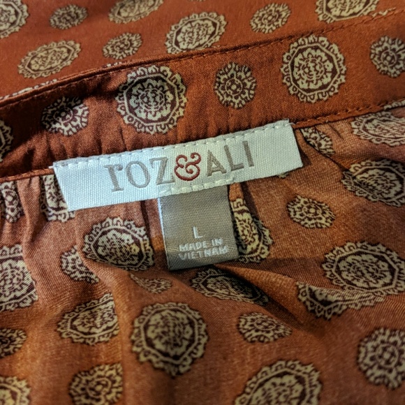 ROZ & ALI Dressy Button Down Blouse - Picture 7 of 8